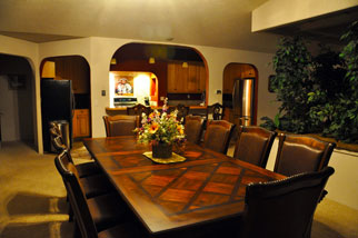 Colorado Ski Lodging Dining Room